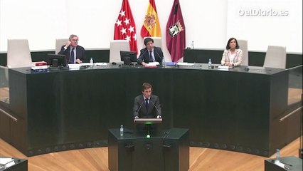 Interrumpen a gritos la intervención de Almeida cuando informaba sobre el inexistente síndrome posaborto