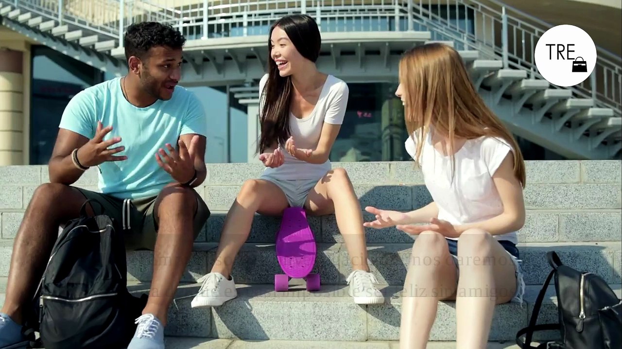 Los amigos que realmente necesitamos para ser felices son los “inútiles” según el experto de Harvard Arthur C. Brooks