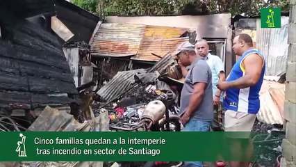 Cinco familias quedan a la intemperie tras incendio en sector de Santiago_1