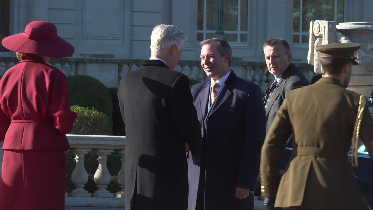Le roi Philippe et la reine Mathilde reçoivent le nouveau couple grand-ducal de Luxembourg