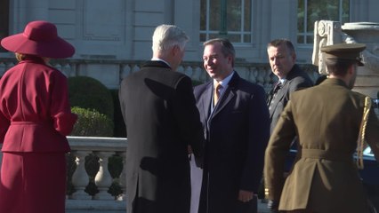 Le roi Philippe et la reine Mathilde reçoivent le nouveau couple grand-ducal de Luxembourg