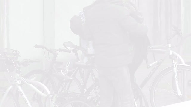 Moment thieves arrested after stealing bicycle