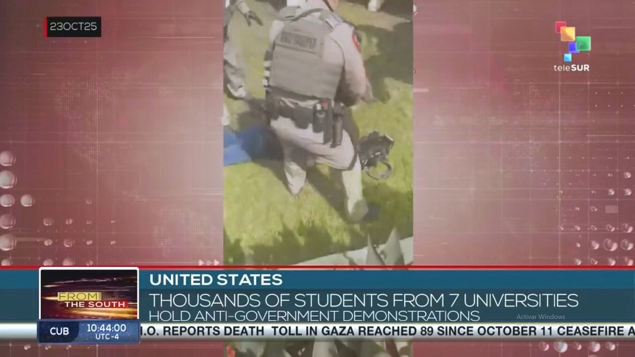 United States, thousands of students stage anti-government demonstrations