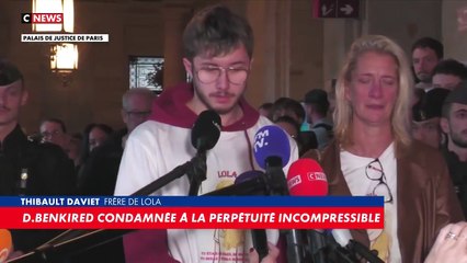 Meurtre de Lola - Les déclarations très émouvante de son frère et de sa maman à la sortie du tribunal : "On a eu ce qu'on voulait, on a restauré la mémoire de Lola, même si ça ne la fera pas revenir"