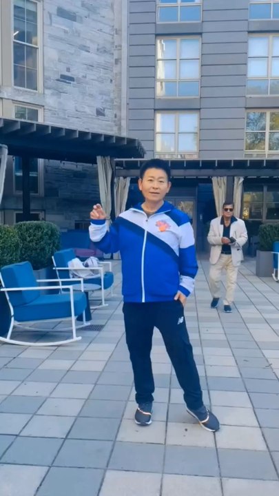 一旦你见过他，你就会一辈子难以忘怀，这个人就是Nelson Wang。他给每个人都带来了欢乐、温暖和自信。如今，Nelson Wang远离了尘世的喧嚣，在曼哈顿罗斯福岛的The Octagon隐居。