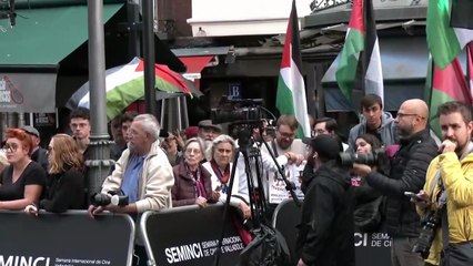 Los primeros invitados posan en la alfombra azul de la 70ª edición de la Seminci de Valladolid