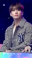 181201 Jenkook taelice jirose Namsoo reaction to jhope & alyssa daav laga cameraman jaldi focus karo -    (360p, h264, youtube)