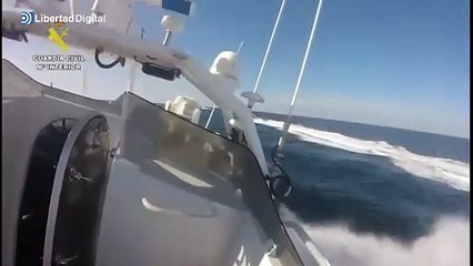 La Guardia Civil intercepta una narcolancha con 1.700 kilos de hachís tras una espectacular persecución