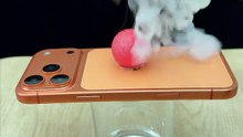 1000°C hot metal ball vs Iphone 17 Asmr
