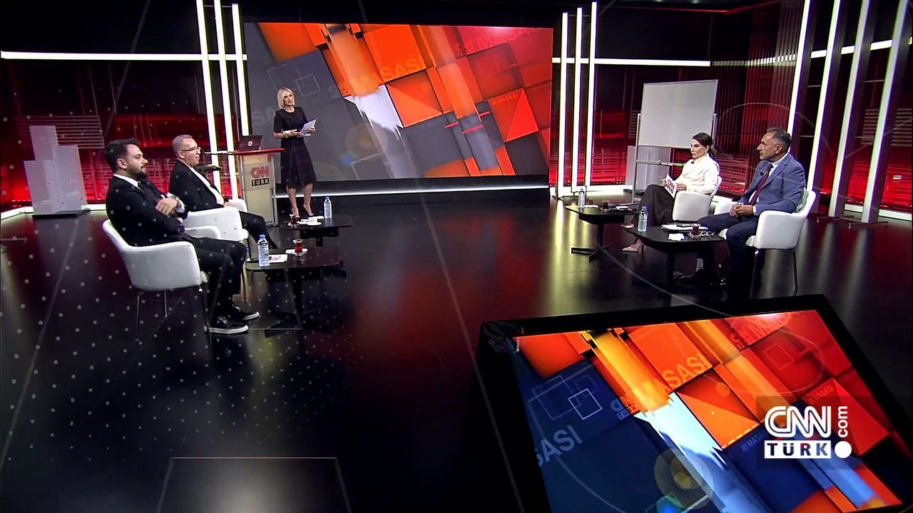 TSK Gazze’de olacak mı, olmayacak mı? ABD-Venezuela savaşına doğru mu? Gazze'de ateşkes anlaşmasında son durum ne? CNN TÜRK Masası'nda konuşuldu