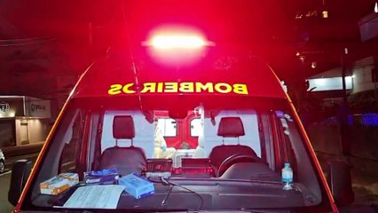 Citroen C4 e Honda CG colidem em cruzamento com semáforo no Centro