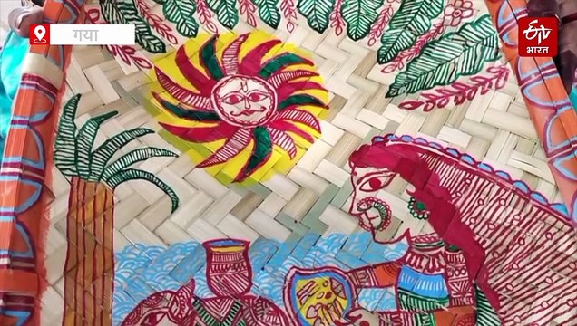 प्रियंका मधुबनी कला से सजा रहीं छठ पूजा के सूप, भक्ति और कला का अनोखा संगम