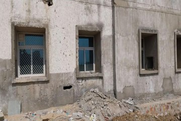 swm: बनने से पहले ही दरकने लगी मेडिकल कॉलेज की दीवारे