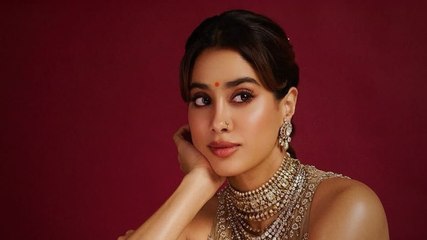 Actress Janhvi Kapoor ने उड़ाई फैंस की नींद!