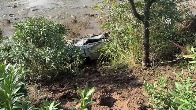 Foça'dan acı haber! 70 yaşındaki Bülent Kaptanoğlu'nun bedenine ulaşıldı... Sele kapıldığı anlar kamerada