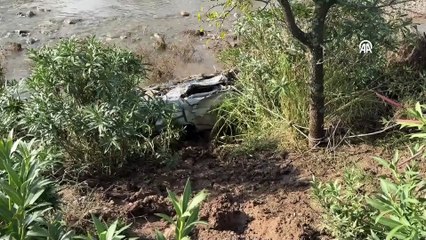 Foça'dan acı haber! 70 yaşındaki Bülent Kaptanoğlu'nun bedenine ulaşıldı... Sele kapıldığı anlar kamerada