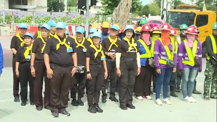 กรุงเทพฯ จิตอาสาร่วมเตรียมเส้นทางพระบรมศพ 'สมเด็จพระพันปีหลวง' พร้อมรับเสด็จอย่างสมเกียรติ 🇹🇭