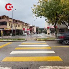 Otomobilin çarptığı kadın metrelerce savruldu