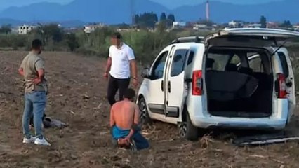 Antalya’da cezaevi firarileri, kaçarken girdikleri tarlada yakalandı