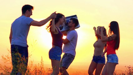 10) Musique. Sweaty Staredown. Hip-hop et rap. Hummeur. Dramatique. Auteur.  The Soundings (1)