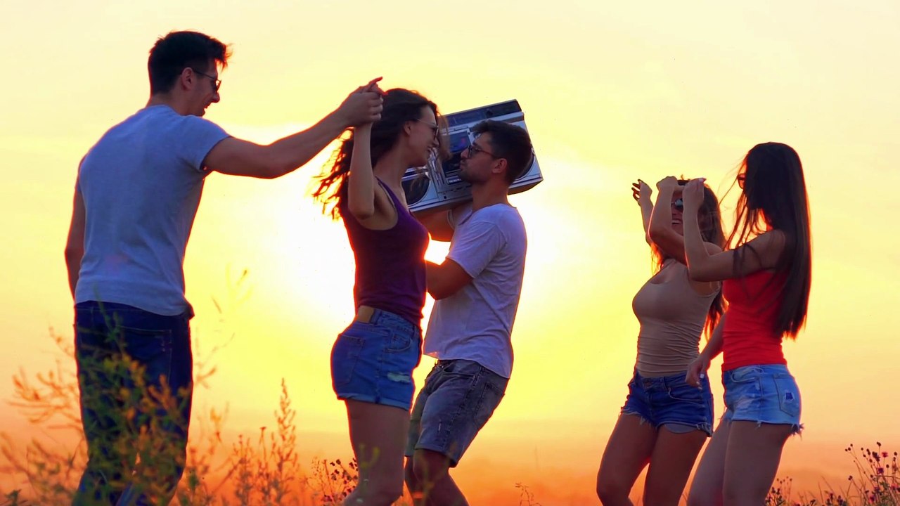 10) Musique. Sweaty Staredown. Hip-hop et rap. Hummeur. Dramatique. Auteur.  The Soundings (1)