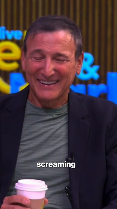 Kelly Ripa Claims Mark Consuelos "Screams" Into His Phone