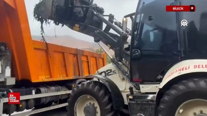 Bilecik'te şiddetli yağış nedeniyle oluşan sel ulaşımı aksattı