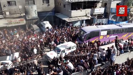 Swarms of Gazans greet released Palestinian prisoners after Israel-Hamas deal