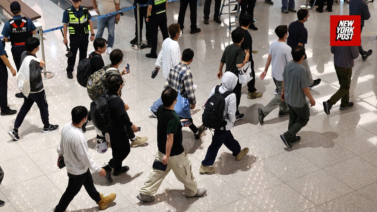 South Korean workers freed from US immigration raid return home