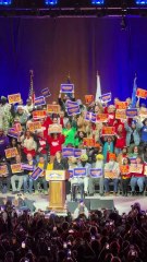 Zohran Mamdani, Bernie Sanders y AOC, en Queens, el 26 de octubre de 2025.