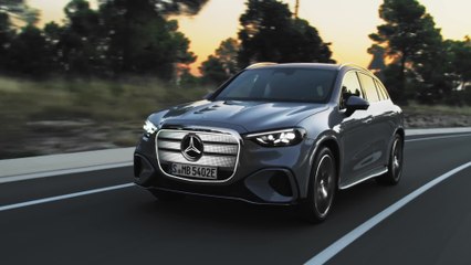 The all-new electric Mercedes-Benz GLC 400 4MATIC with EQ Technology Driving Video