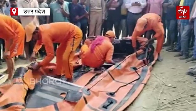 गोरखपुर में गोर्रा नदी में नाव पलटी, सात लोगों को बचाया गया; लापता किशोर के पिता बोले- 'बेटे का हाथ छूट गया'
