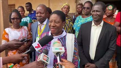 Présidentielle 2025 : A Daoukro , Henriette LAGOU a accompli son devoir citoyenne avant d’appeler ses compatriotes à faire entendre leur voix dans les urnes.