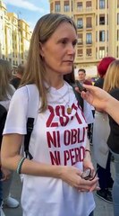 Rosa M. Álvarez a la manifestació contra Mazón.