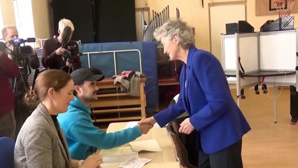 아일랜드 새 대통령에 코널리...'유럽 재무장' 비판해 온 좌파 성향 / YTN