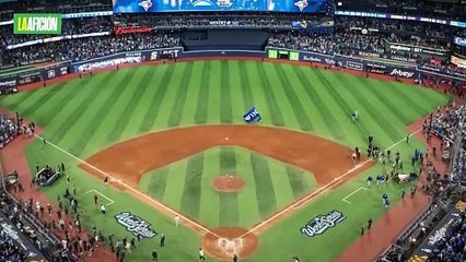 ¡Histórico! Alejandro Kirk conecta el primer home de un mexicano en la historia de la Serie Mundial