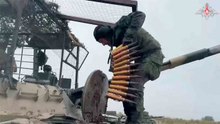 Russisch leger houdt trainingen met BMP-3-gevechtsvoertuigen aan het Dnjepr-front