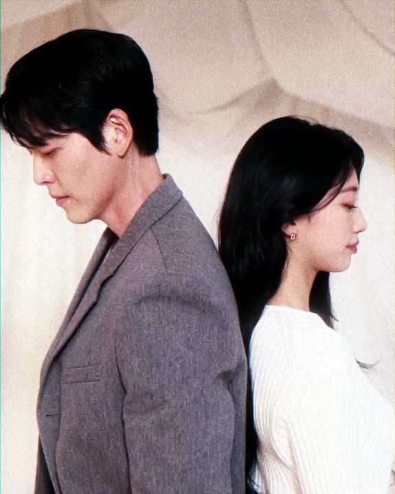 Looks that only come once in a thousand years Watch fantasy rom-com Genie, Make a Wish, only on Netflix