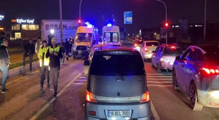 Bursa'da 3 otomobilin karıştığı zincirleme kaza: 2'si çocuk 5 yaralı