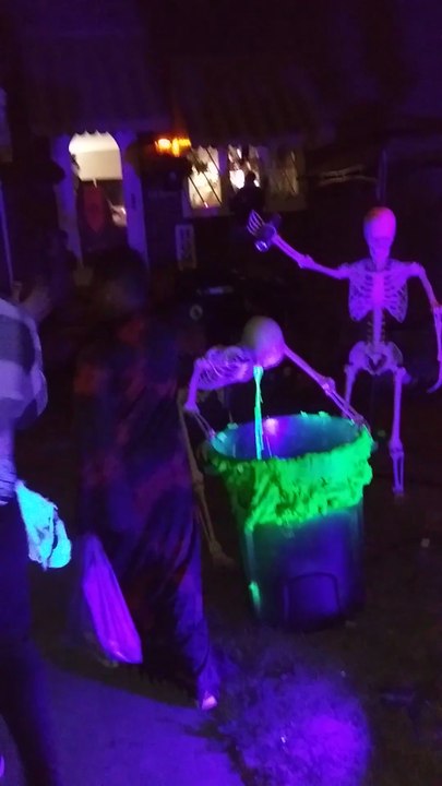 Halloween Night in Springfield! (Family-Friendly Tour)