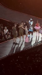 Fan pulls off surprise proposal on stage at Katy Perry concert