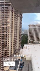 People waiting out tsunami warning in Hawaii with positive vibes