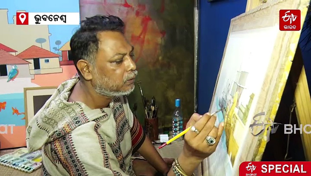 ପାଣିକୁ ସାଥୀ କରିଥିବା ଶିଳ୍ପୀ ରଘୁନାଥ, ରଙ୍ଗ ତୁଳିରେ ଗ୍ରାମୀଣ ଜୀବନ ଓ ପ୍ରକୃତିକୁ ଦିଅନ୍ତି ଜୀବନ୍ତ ରୂପ