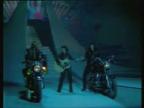 Johnny Hallyday avec Mireille Mathieu et Michel Sardou - Be bop a lula ( Tv 1974)