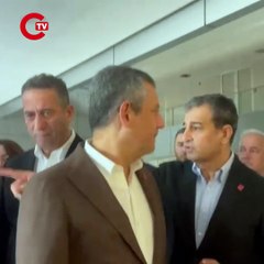 Özgür Özel Çağlayan'da. Partililer ve imamoğlunun avukatları tarafından karşılandı.