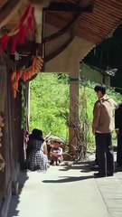 After escaping from the countryside and returning home, she was faced with the parents who sent her away and the adopted daughter who replaced her. The pain of six years of imprisonment was exchanged for ruthless abandonment. She vowed to take back everyt