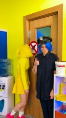 😎 Getting Away With Lipstick at School! 😏 Tag a friend who’d relate!