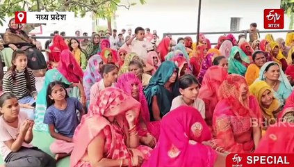 छतरपुर में मुक्ति पाने नदी-तालाब श्रीकृष्ण को ढूंढ रहीं महिलाएं, कार्तिक में जल निवास करते हैं विष्णुजी