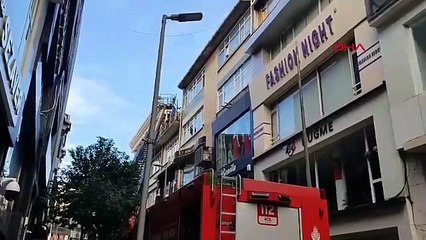 İstanbul'da 3 katlı binada çıkan yangın can aldı