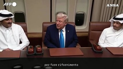 Doha, Trump riceve sull'Air Force One l'emiro del Qatar Al-Thani